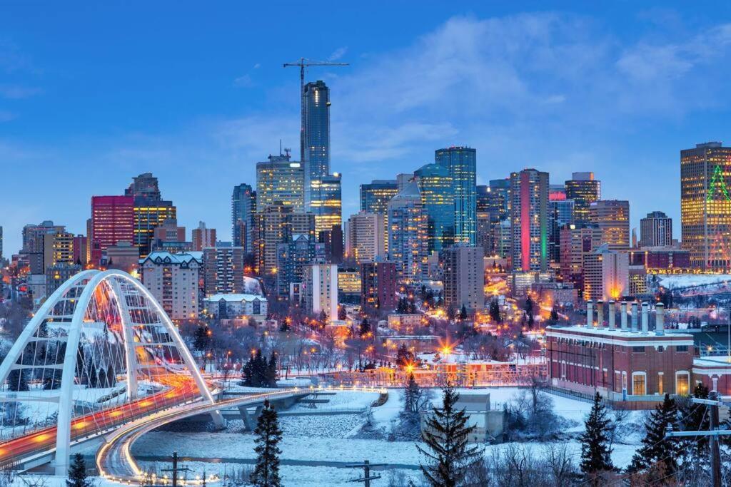 Historic Jd Loft, Near Ice District, Rogers Place, Ug Parking إيدمونتون المظهر الخارجي الصورة