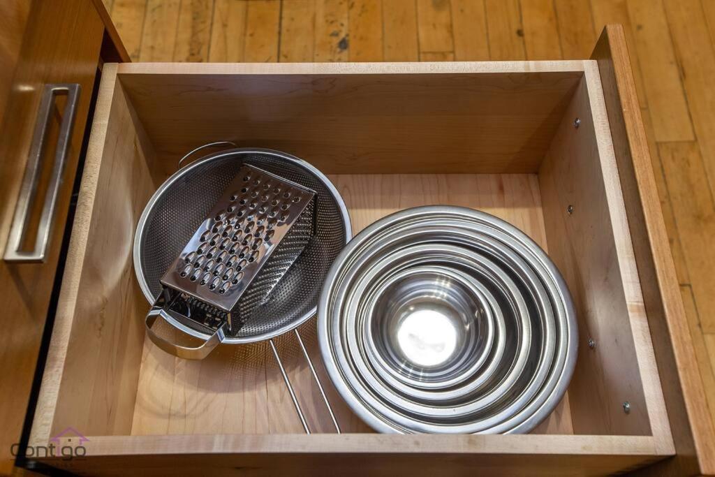 Historic Jd Loft, Near Ice District, Rogers Place, Ug Parking إيدمونتون المظهر الخارجي الصورة