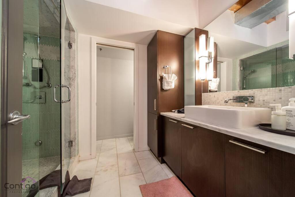 Historic Jd Loft, Near Ice District, Rogers Place, Ug Parking إيدمونتون المظهر الخارجي الصورة
