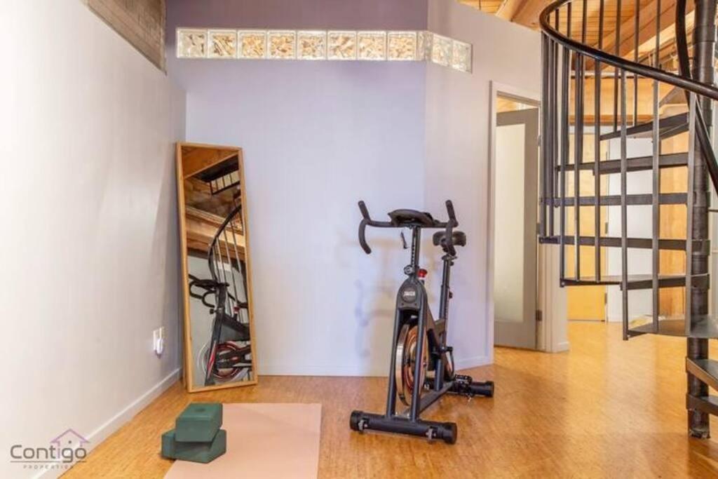 Historic Jd Loft, Near Ice District, Rogers Place, Ug Parking إيدمونتون المظهر الخارجي الصورة