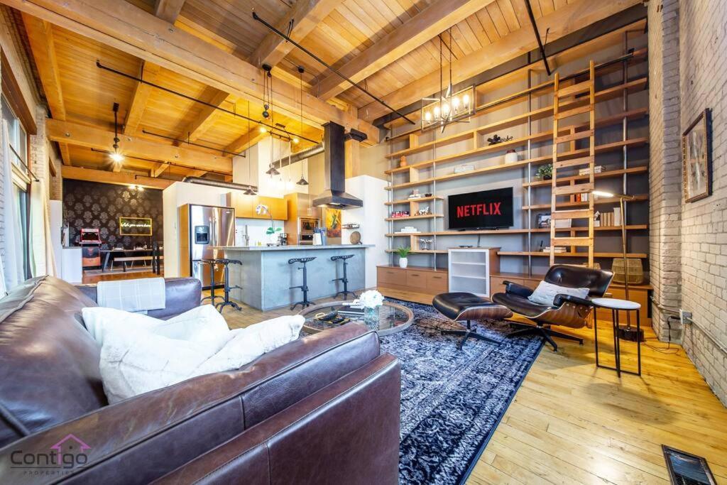 Historic Jd Loft, Near Ice District, Rogers Place, Ug Parking إيدمونتون المظهر الخارجي الصورة