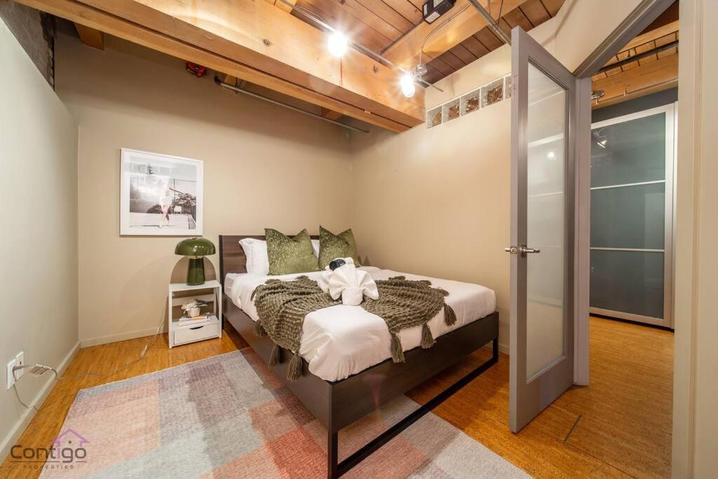 Historic Jd Loft, Near Ice District, Rogers Place, Ug Parking إيدمونتون المظهر الخارجي الصورة